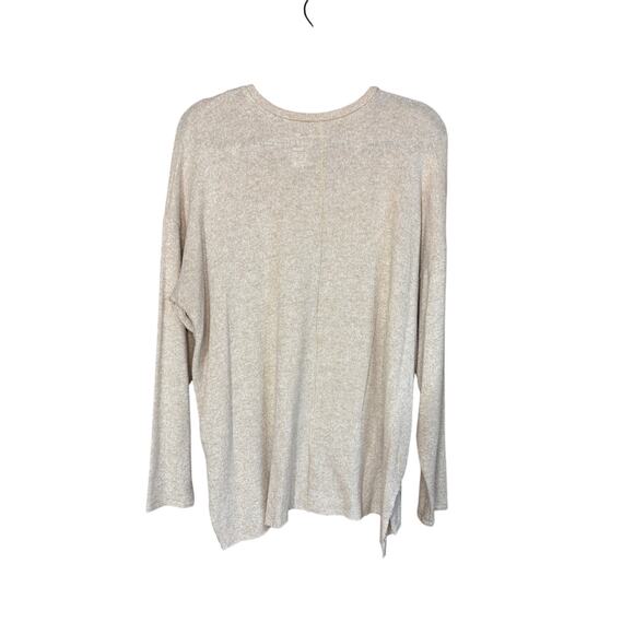 American Eagle Women’s Soft & Sexy Plush Long Sleeve Shirt, Cream, Size XL, GUC - Picture 2 of 4